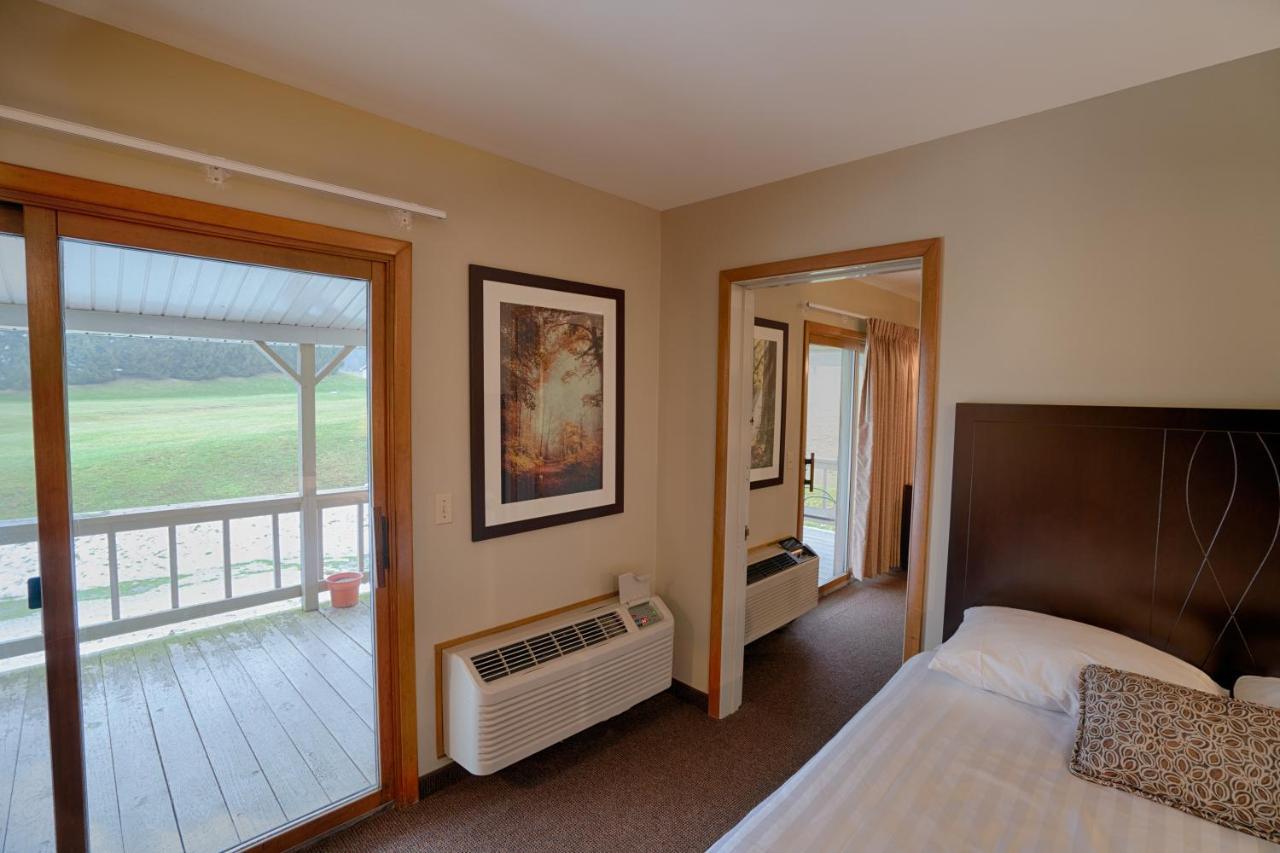 Byrncliff Golf Resort Varysburg Exterior photo